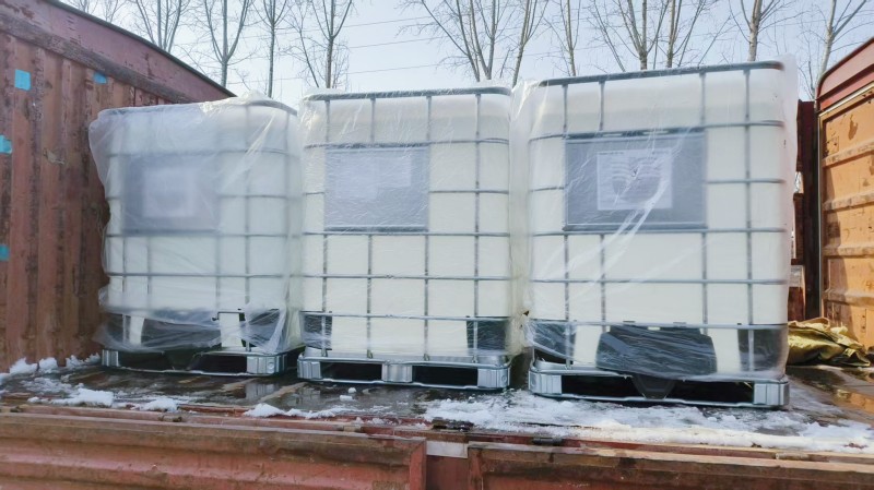 河南通商倉儲部冒雪完成獸藥用白油的發(fā)貨安排